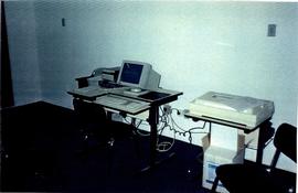 Estação de Trabalho composta por computador, teclado e Impressora matricial