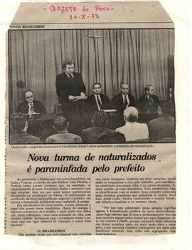 Recorte do jornal Gazeta do Povo de 10 de dezembro de 1973, título "Nova turma de naturaliza...
