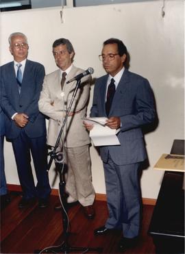 Autoridade não identificada, Dr. Rubens Raimundo Hadad Viana e Dr. Eugênio Marques Munhoz
